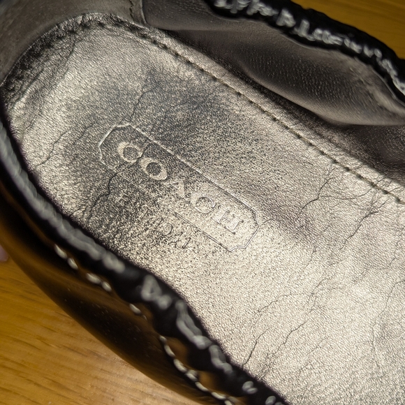 ⭐Coach⭐ Black Patent Leather Loafers Women’s - Size 8.5 - Classic Flats - Picture 8 of 11